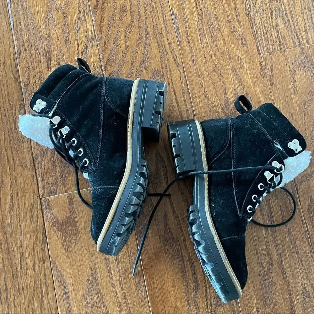 Black snow boots